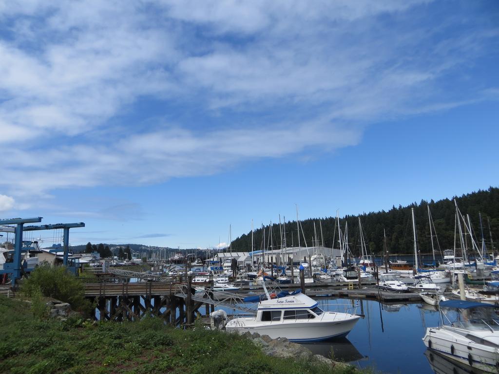 The Marinaside Resort Nanaimo Exterior photo